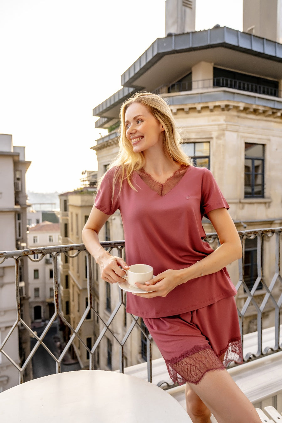 Dantel Detaylı Pijama Takımı